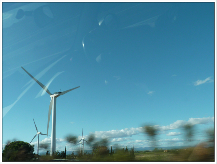 eolienne_autoroute_site